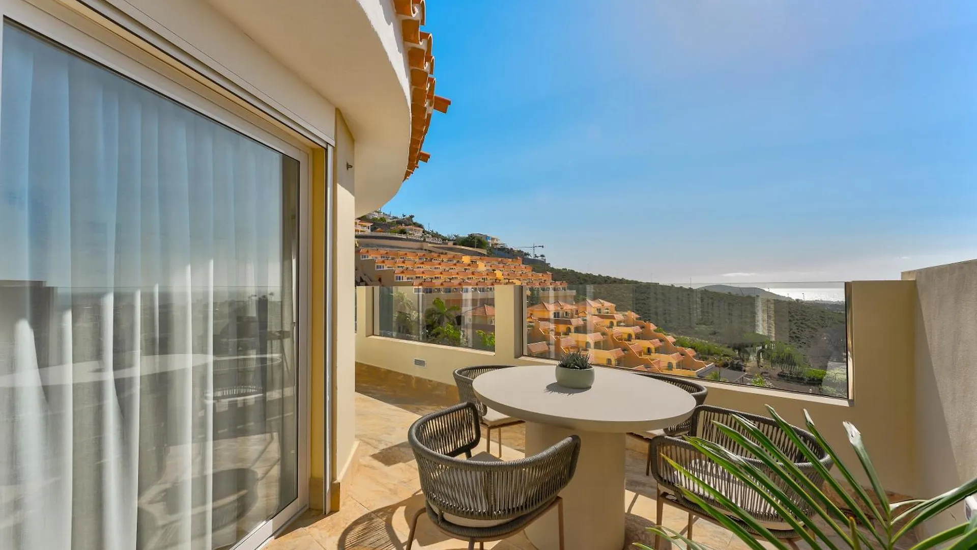 Villa Augustas - Fabulous Villa In Tenerife! 阿德耶 0*,  西班牙